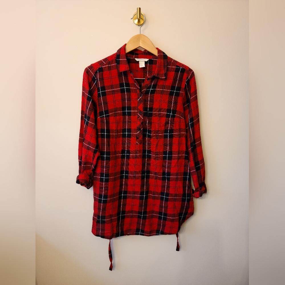 H& M Long tunic maternity shirt, red plaid with drawstring for over the belly. S